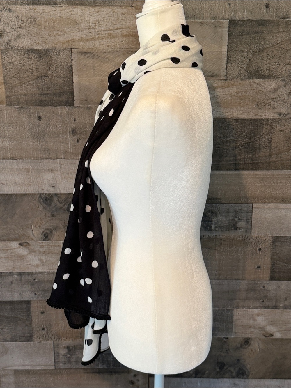 Black and White polka dot scarf - Picture 5 of 16